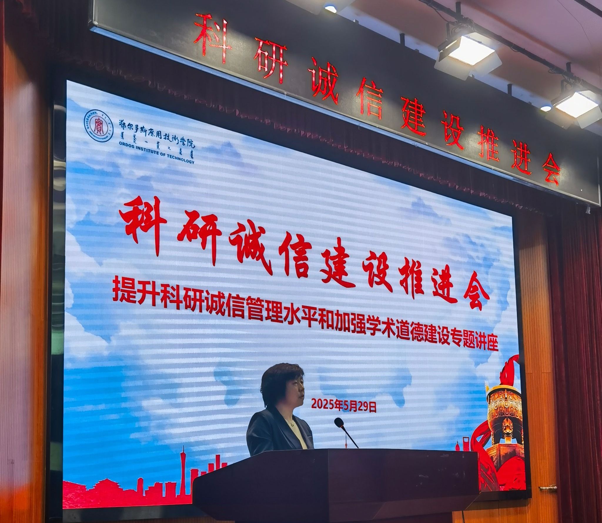 a26cc7c7-9471-428b-a105-fb3b50e6bdbf.jpg