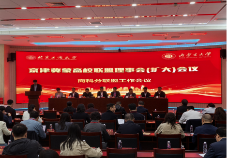 f9e233ff-98c5-43c4-8c51-99ff30eca603.jpg